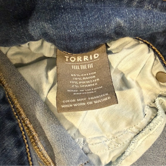 Torrid Feel The Fit Distressed Skinny Jeans Light Wash 24R Plus - Picture 9 of 10